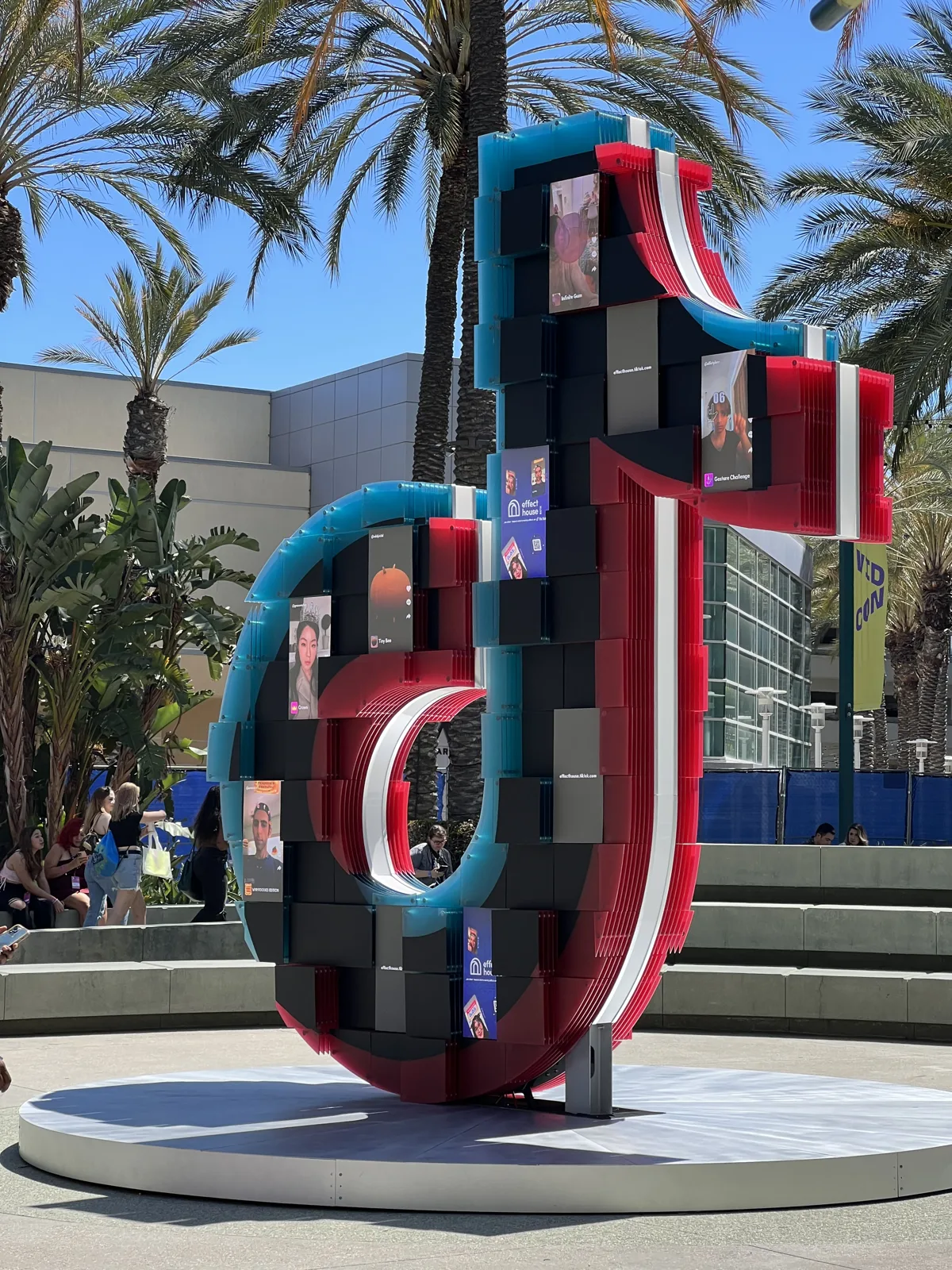 LED-clad TikTok sculpture at VidCon Anaheim